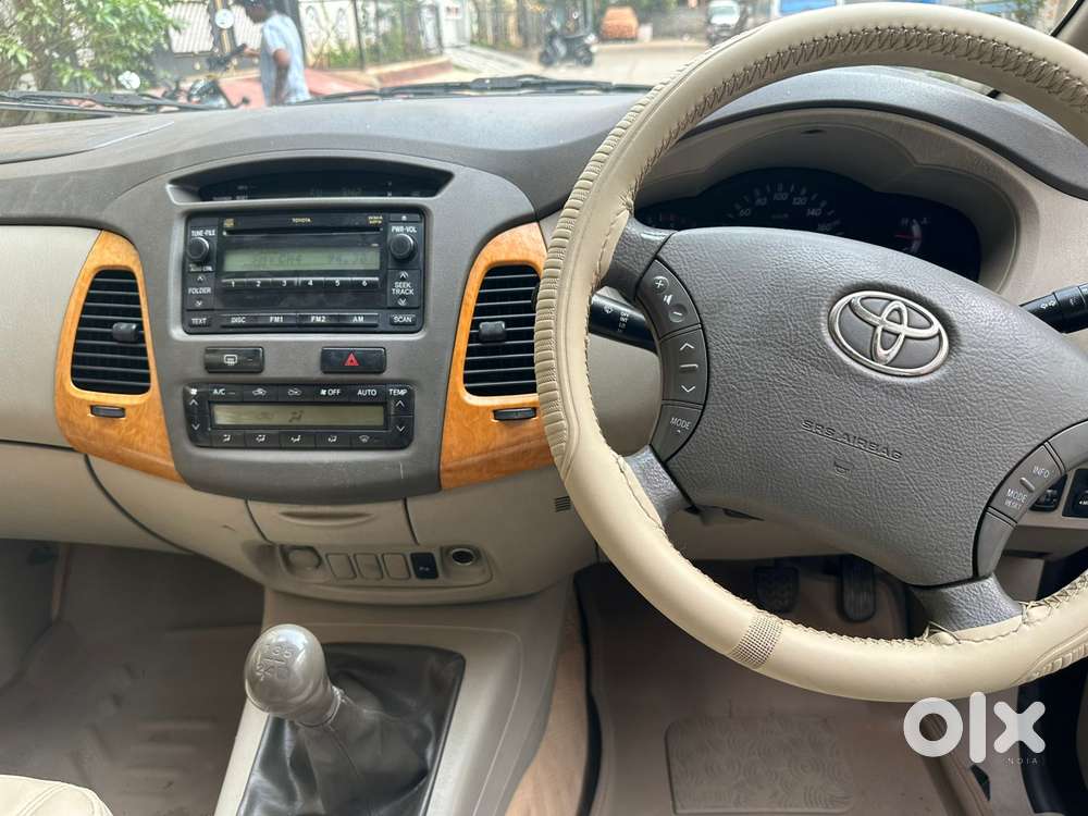 Toyota Innova 2004-2011 2.5 V Diesel 8-seater, 2009, Diesel