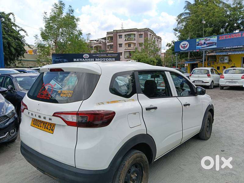 Renault Triber, 2024, Petrol