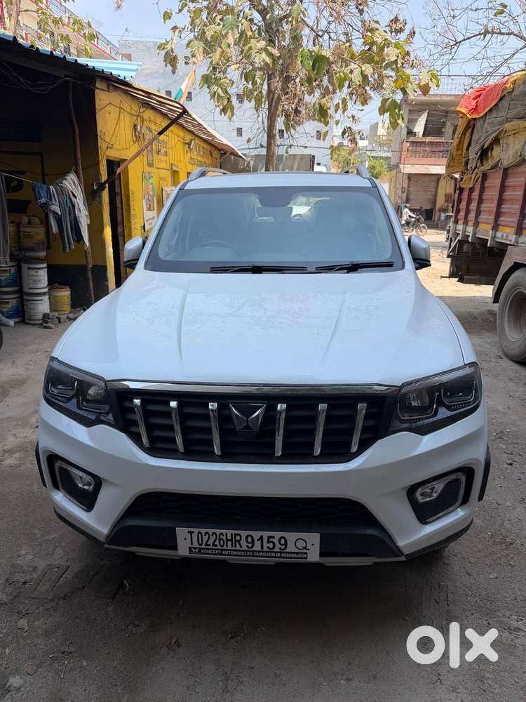 Mahindra Scorpio-n 2.0 Z8 L Petrol At 7 Str, 2026, Petrol