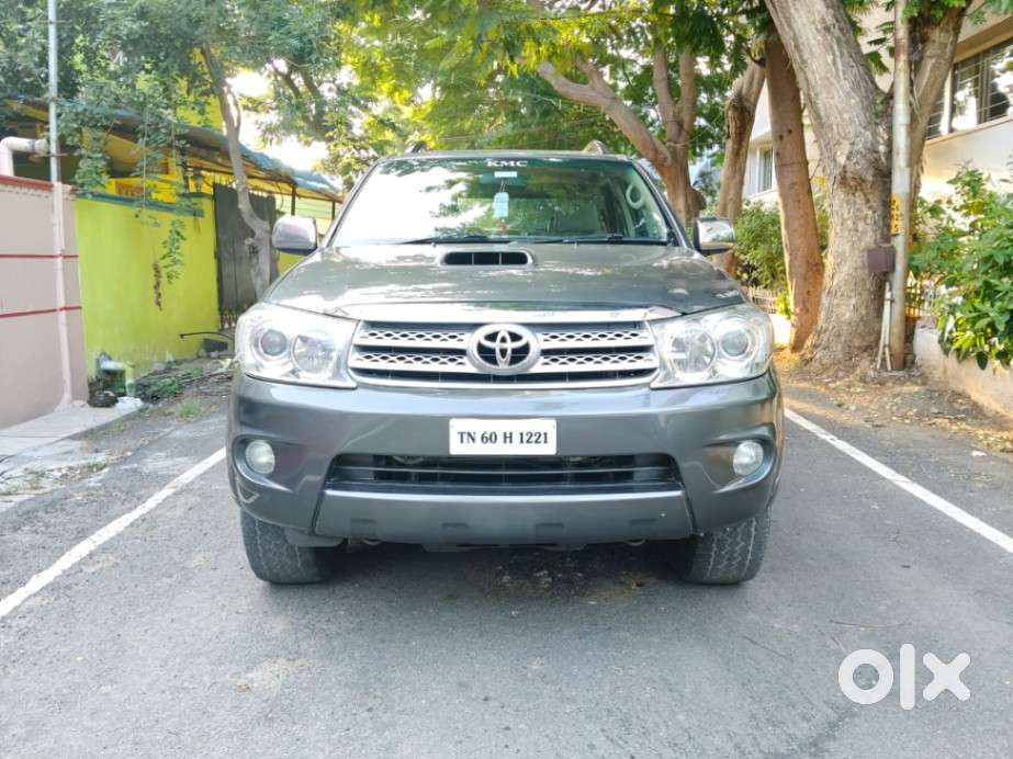 Toyota Fortuner 3.0 4x4 Manual, 2011, Diesel