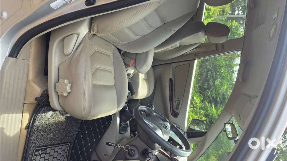 2013 Toyota Innova 2.5 Gx (v-variant Upgrades)  Very Low Kilometer