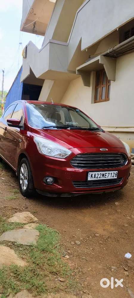 Ford Aspire Titanium Blu 2015