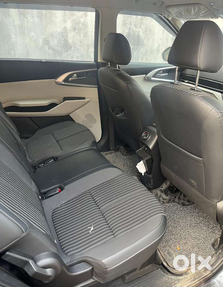 Kia Carens Petrol Manual 2023