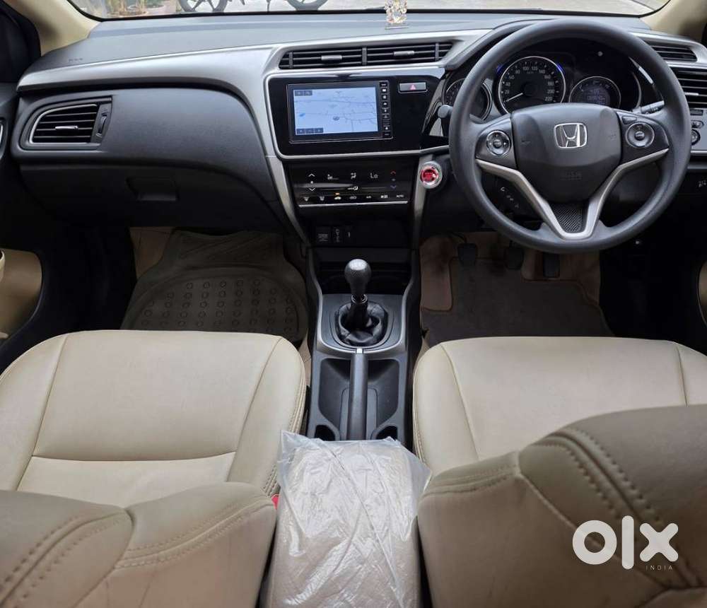 Honda City V Mt Sunroof, 2022, Petrol