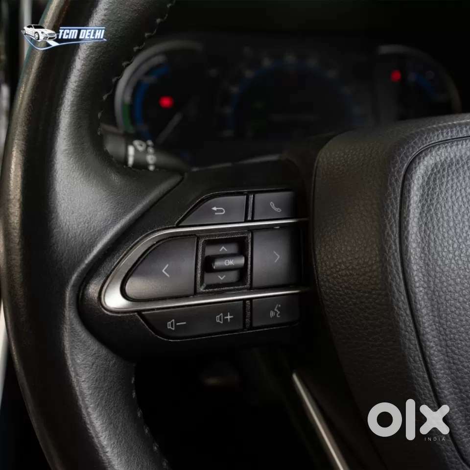 Toyota Innova Hycross 2.0 Zx Hybrid 7 Str, 2023, Petrol