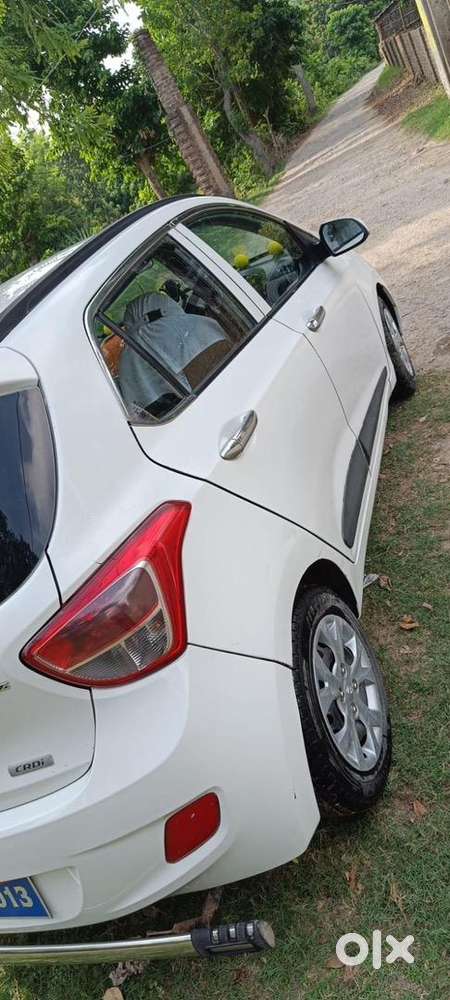 Hyundai Grand I10 2015 Diesel Well Maintained