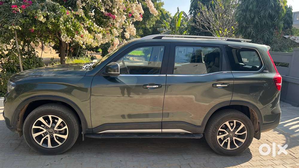 Mahindra Petrol Automatic 2022