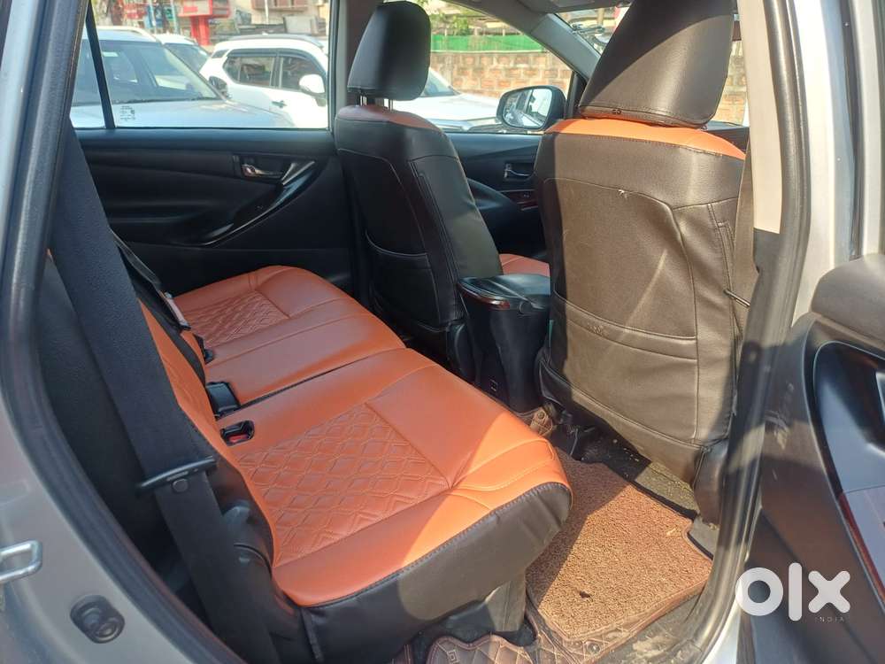 Toyota Innova Crysta 2.8 Gx At 8 Seater, 2016, Diesel