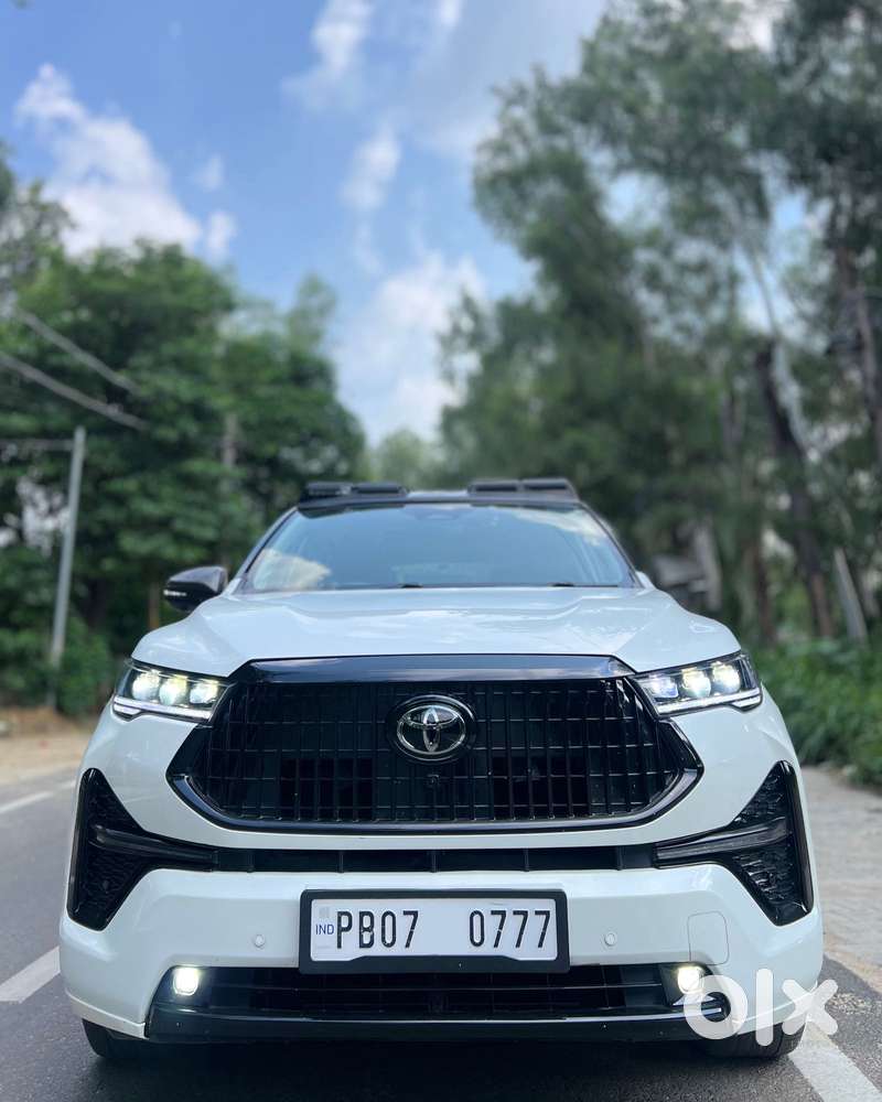 Toyota Innova Hycross 2.0 Zx (o) Hybrid 7 Str, 2025, Cng & Hybrids