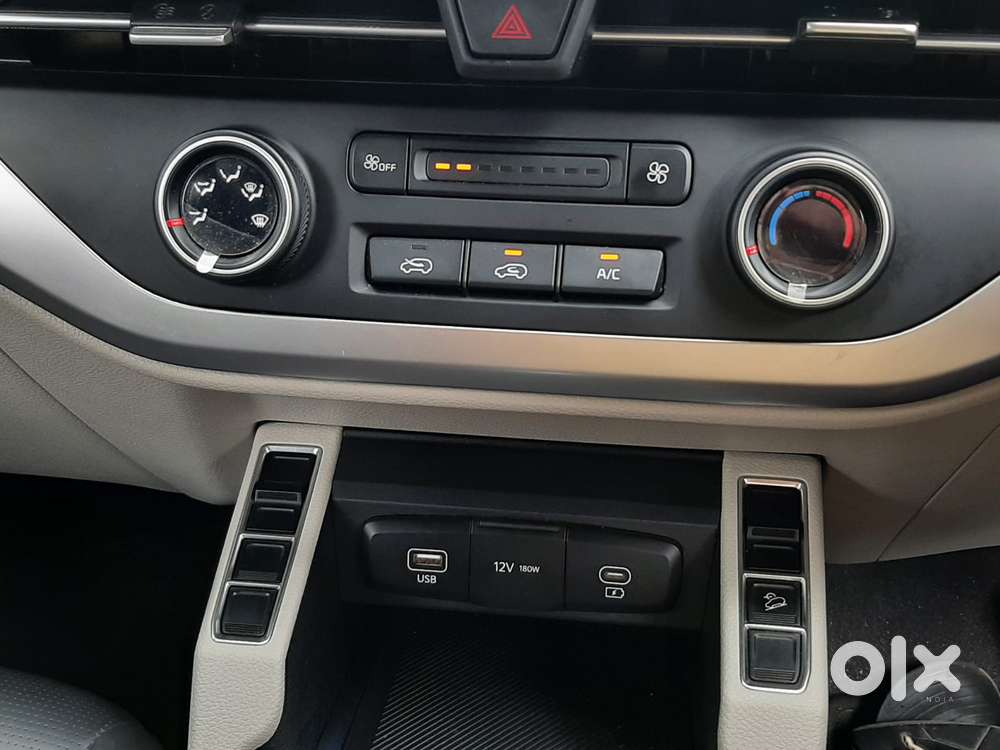 Kia Carens 1.5 Premium 7 Str, 2025, Petrol