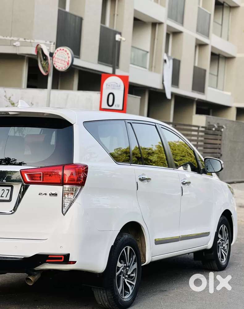 Toyota Innova Crysta [2020-ongoing] 2.4 Vx 8 Str, 2023, Diesel