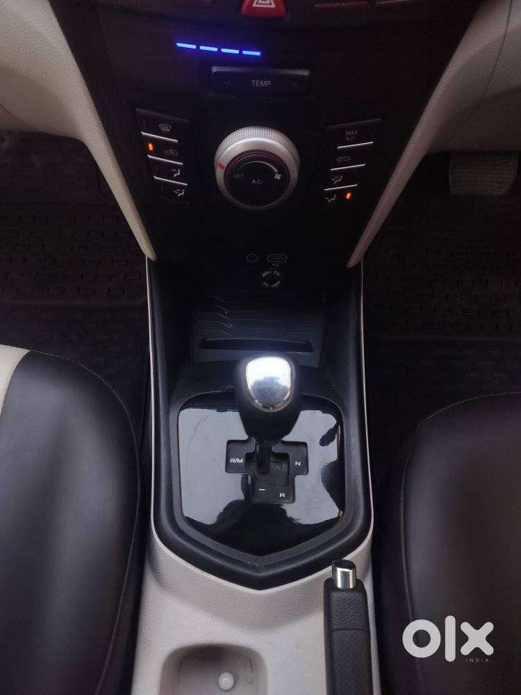 Mahindra Xuv300 1.2 W6 Amt Petrol, 2023, Petrol