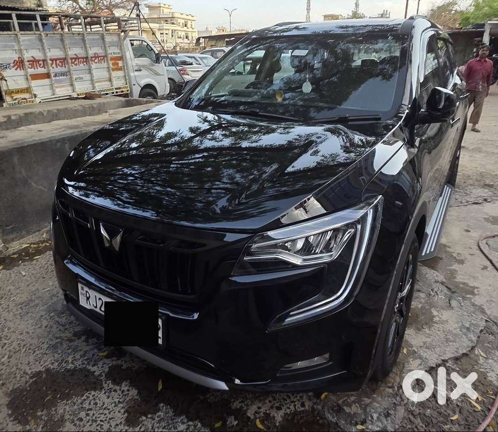 Mahindra Xuv700 2025 Diesel 9999 Km Driven