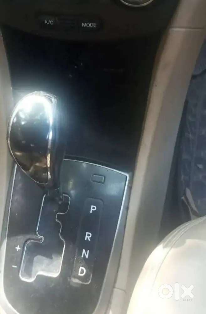 Hyundai Fluidic Verna 2011 Petrol 120000 Km Driven Cng Company