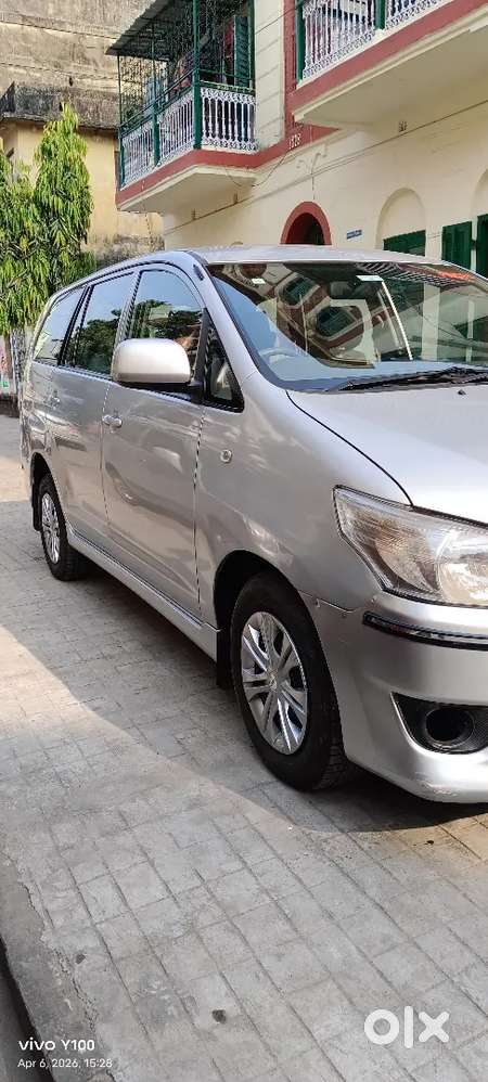 Toyota Innova 2012 Diesel 59000 Km Driven