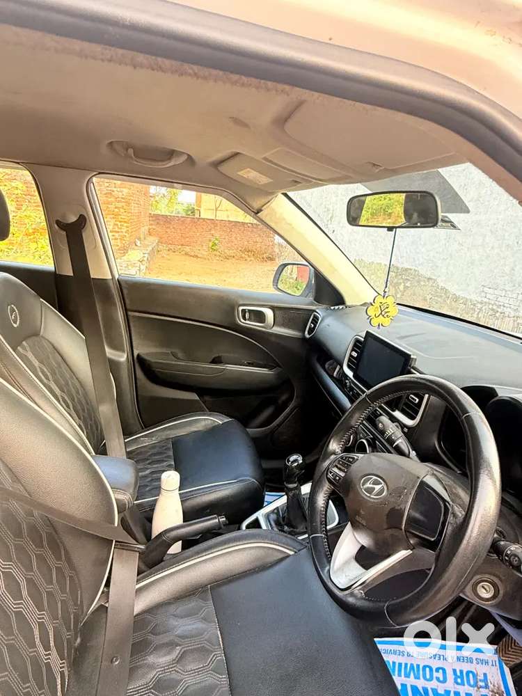 Hyundai Venue Petrol Manual 2021