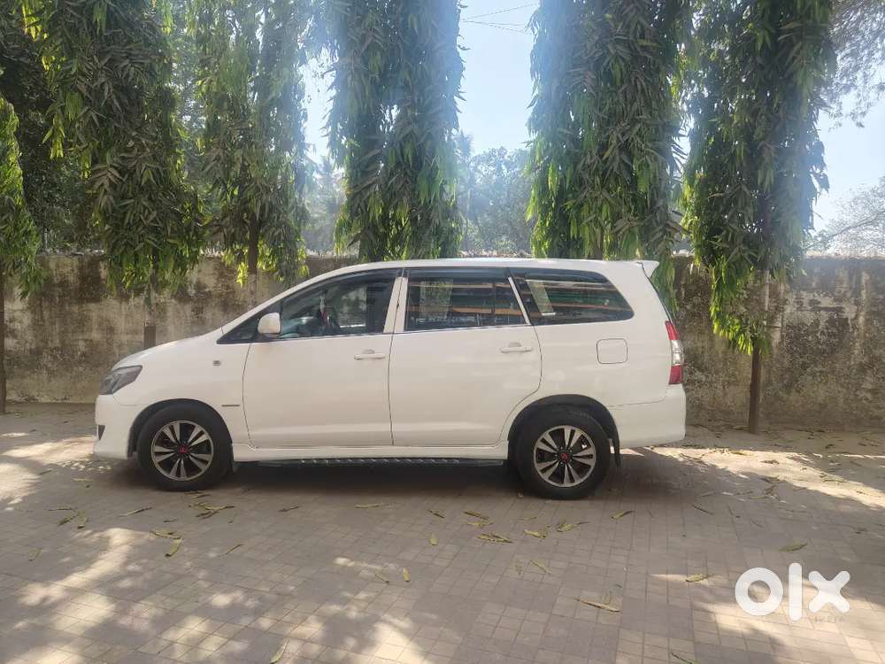Toyota Innova 2013