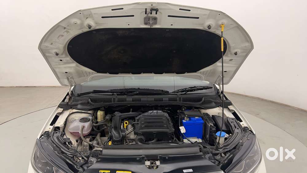 Skoda Slavia Style 1.0l Tsi At, 2023, Petrol