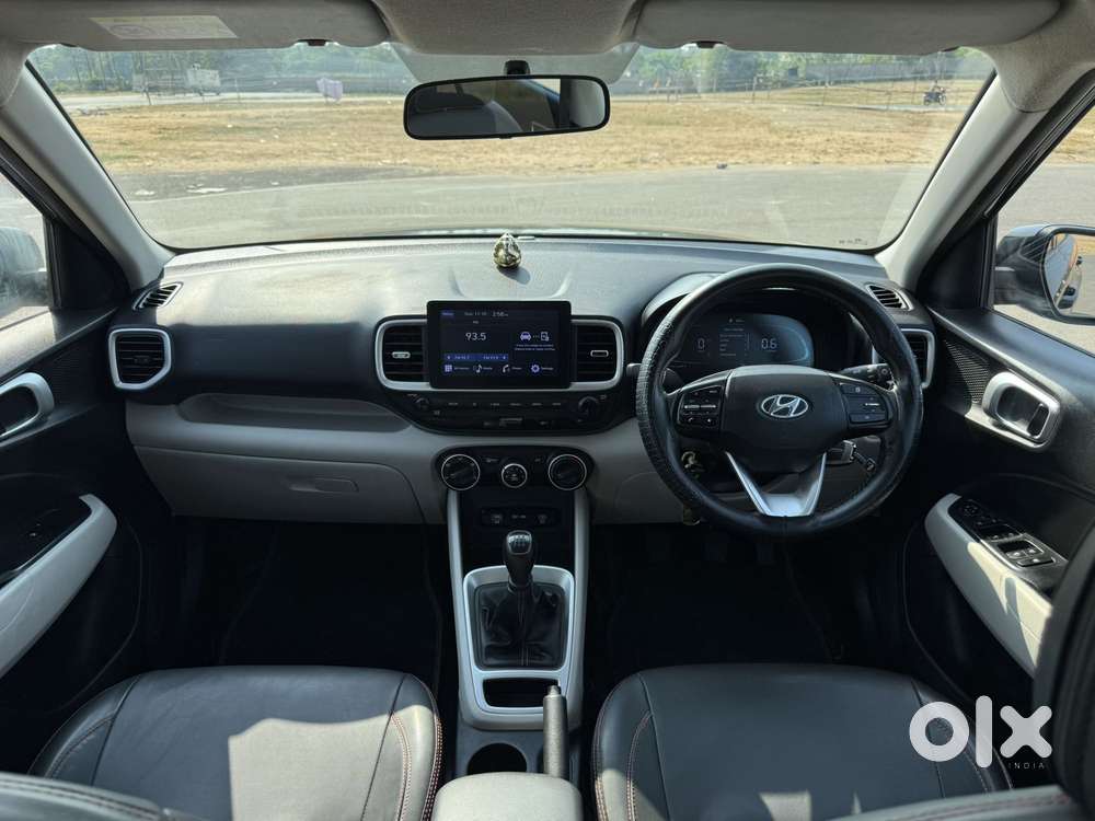 Hyundai Venue S (o) 1.2 Petrol Knight Edition, 2022, Petrol