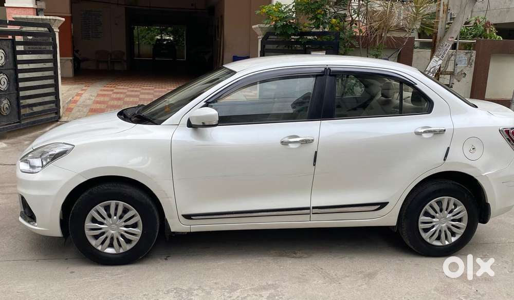 Maruti Suzuki Dzire 1.2 Vxi, 2022, Petrol