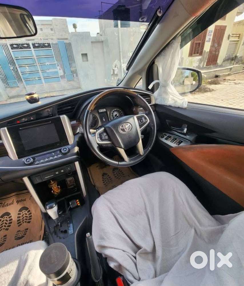 Toyota Innova Crysta 2.8z Automatic, 2017, Diesel