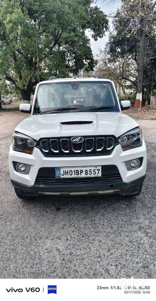 Mahindra Scorpio S8 7c Seater, 2015, Diesel