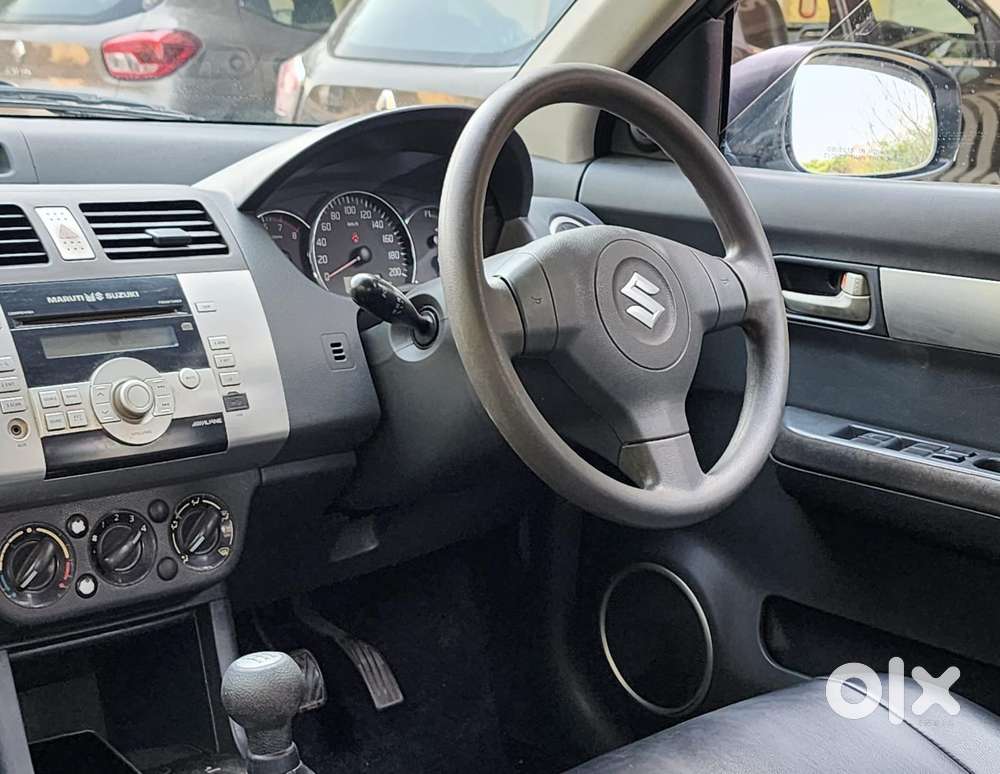 Maruti Suzuki Swift Vxi + Manual, 2011, Petrol