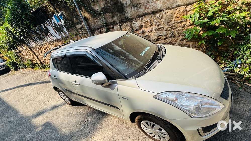 Maruti Suzuki Swift 2017 Petrol 64000 Km Driven