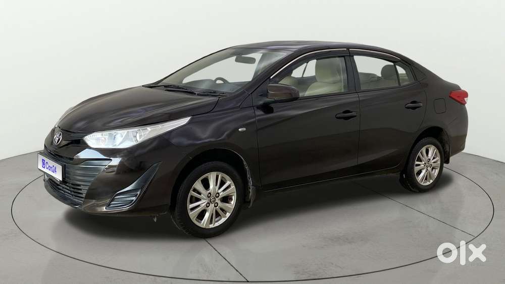 Toyota Yaris J Cvt, 2020, Petrol