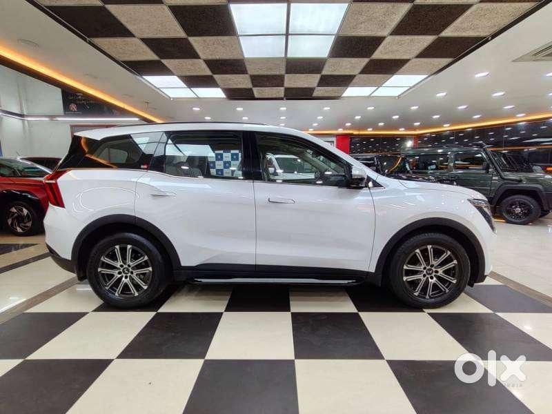 Mahindra Xuv700 2.0 Ax 7 Petrol At Luxury Pack Str, 2022, Petrol