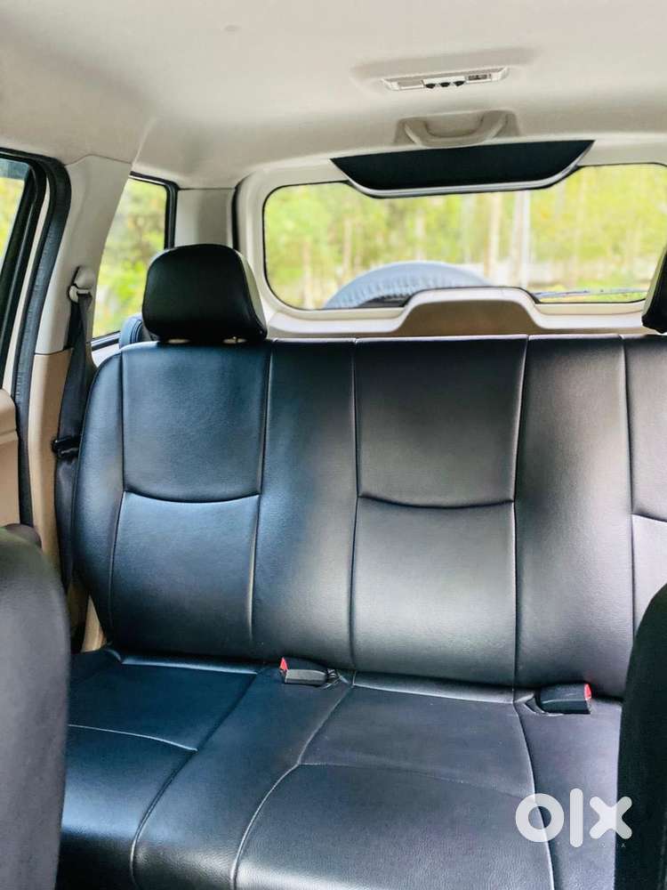 Mahindra Tuv 300 T8 Amt (automatic), 2016, Diesel