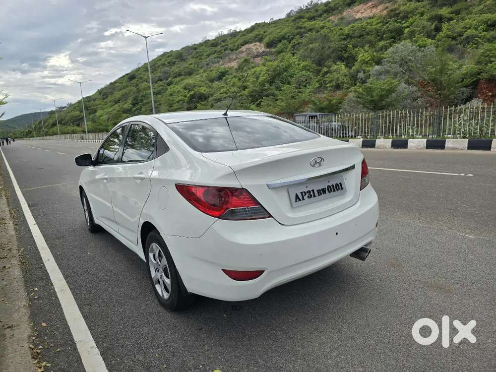 Hyundai Verna 2012 Variant