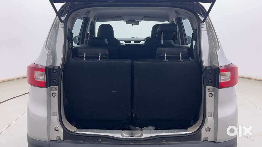 Renault Triber 1.0 Rxz Dual Tone, 2022, Petrol