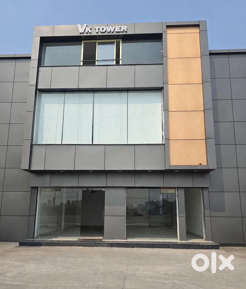 Main national highway property fully constructed for rent / lease