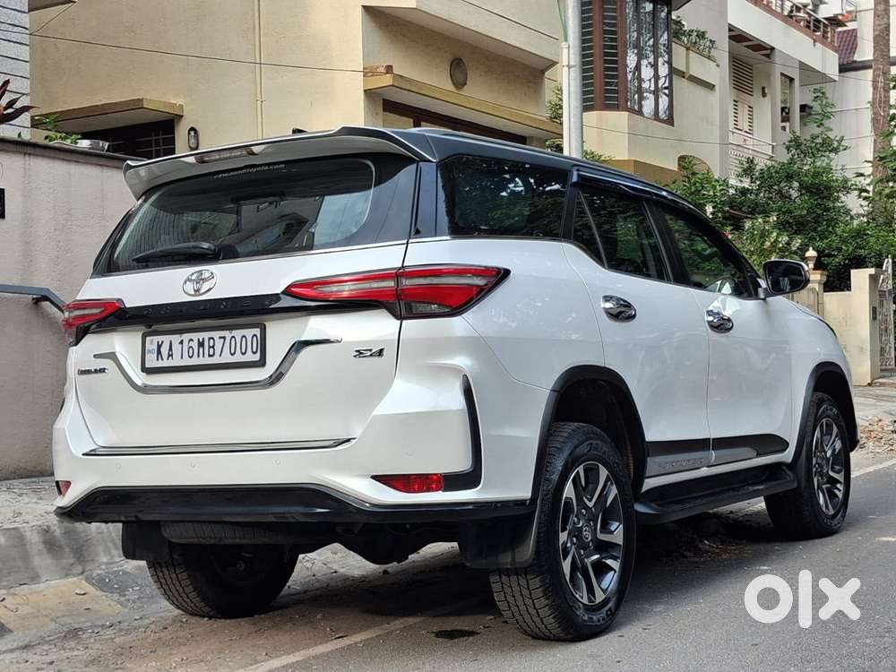 Toyota Fortuner 2.8 Legender 4x4, 2024, Diesel