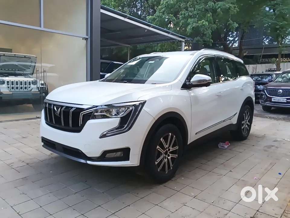 Mahindra Xuv700 2.2 Ax 7 Diesel Mt Luxury Pack Str, 2025, Diesel