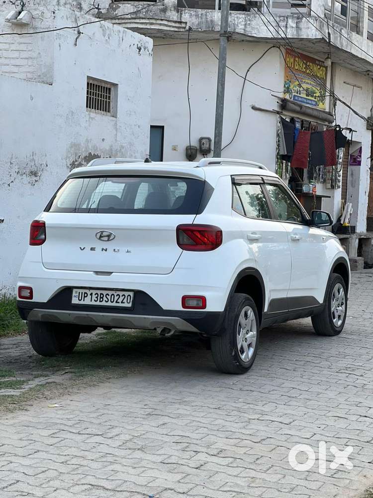 Hyundai Venue 1.5 S (o) Crdi, 2021, Petrol