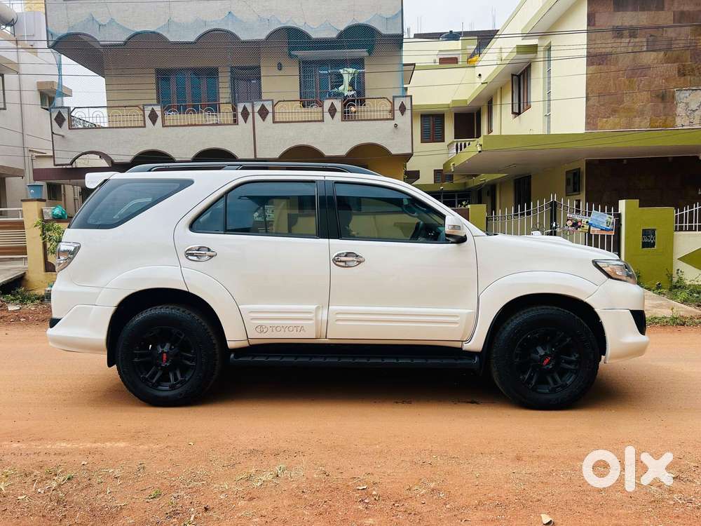 Toyota Fortuner 3.0 Ltd, 2013, Diesel