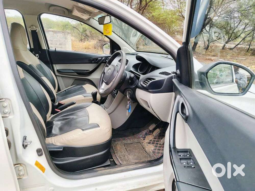 Tata Tiago, 2017, Petrol