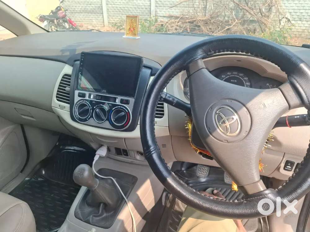 Toyota Innova 2011 Diesel 120500 Km Driven