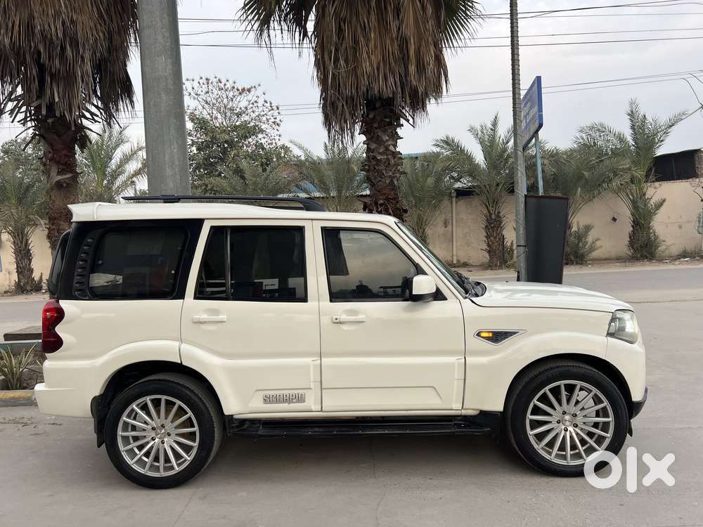 Mahindra Scorpio S10 7 Seater, 2015, Diesel