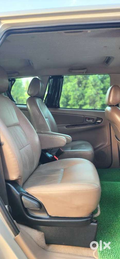 Toyota Innova 2.5 Z Diesel 7 Seater, 2015, Diesel