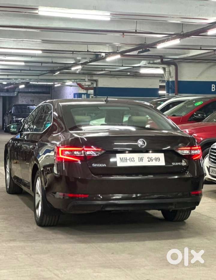 Skoda Superb Style 1.8 Tsi At, 2018, Petrol