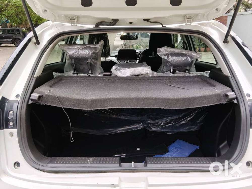 Toyota Urban Cruiser Taisor V 1.0 Petrol Mt, 2025, Petrol