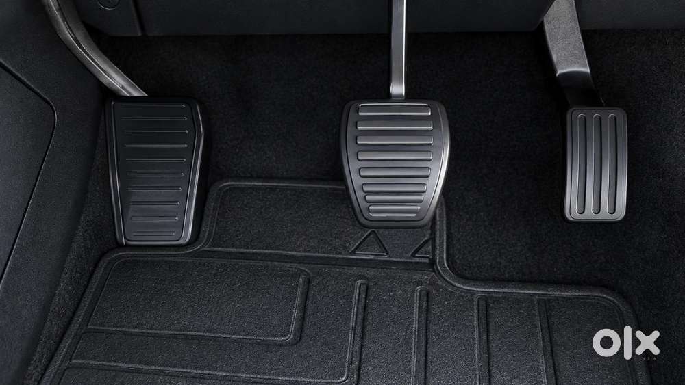 Mahindra Xuv300 W8 Option, 2021, Petrol