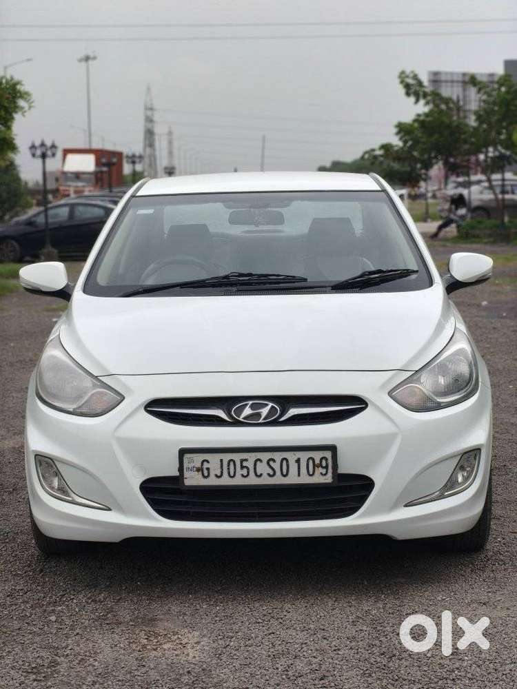 Hyundai Fluidic Verna, 2011, Petrol
