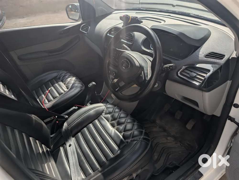 Tata Tiago Revotron Xt 2025