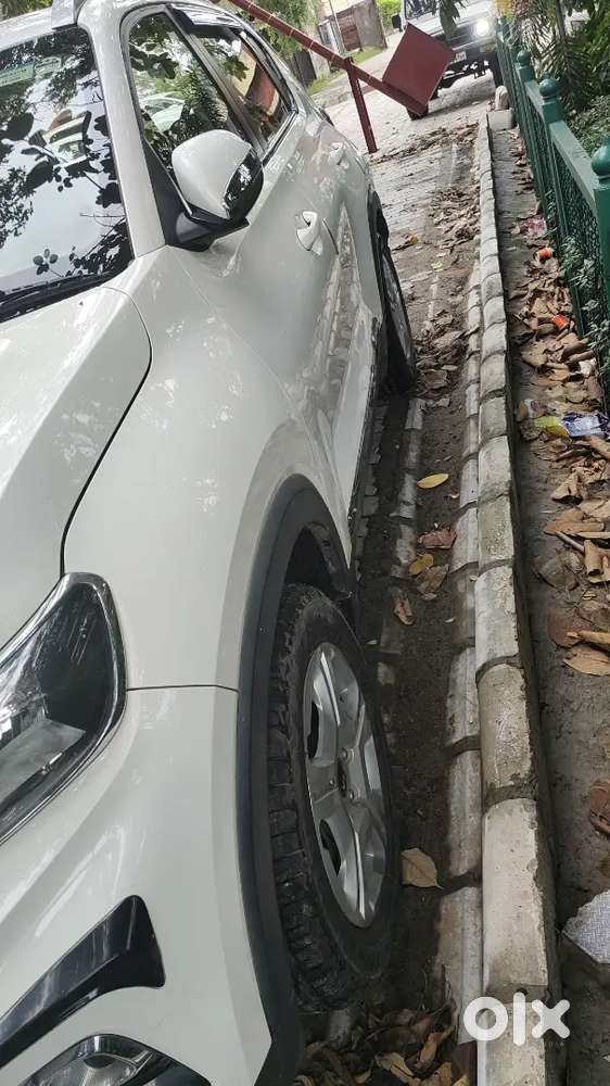 Kia Sonet Diesel Mt 2020 White Colour