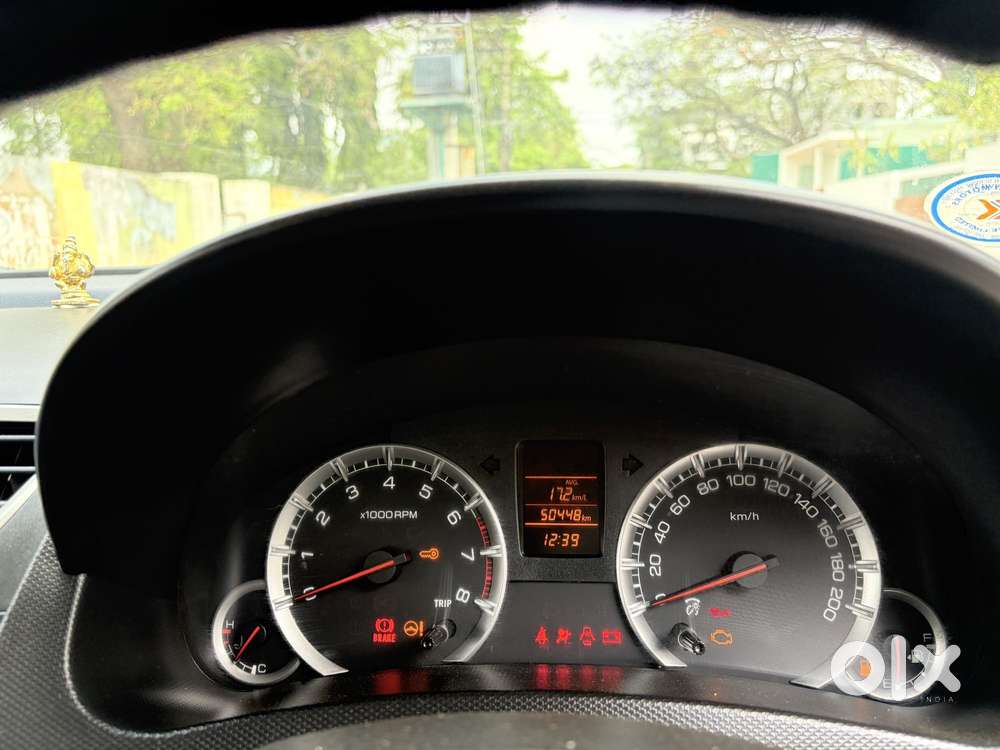 Maruti Suzuki Swift Vxi + Manual, 2017, Petrol