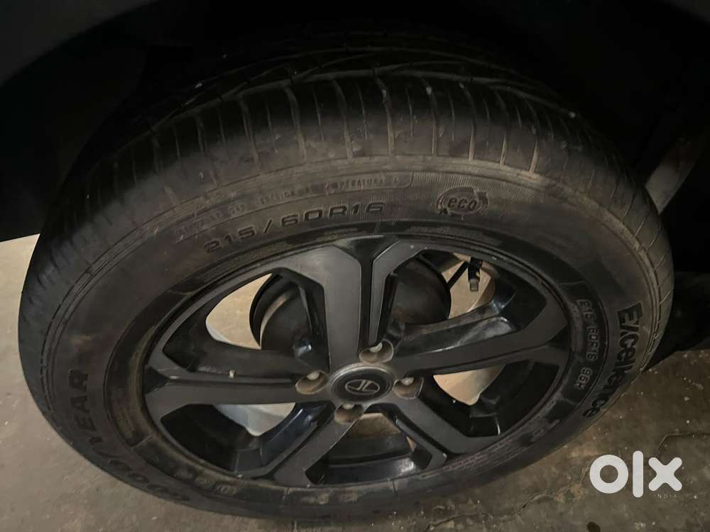 Tata Nexon 1.2 Revotron Xza Plus Hs Dual Tone, 2023, Petrol